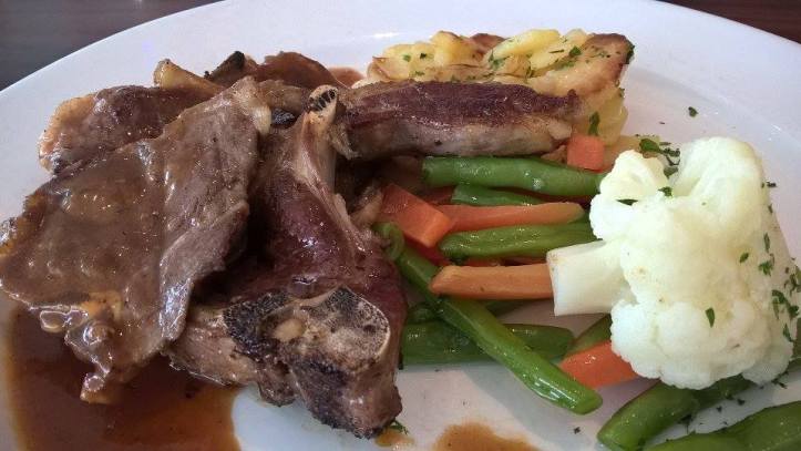 16244312_10211894808388564_775908108_n